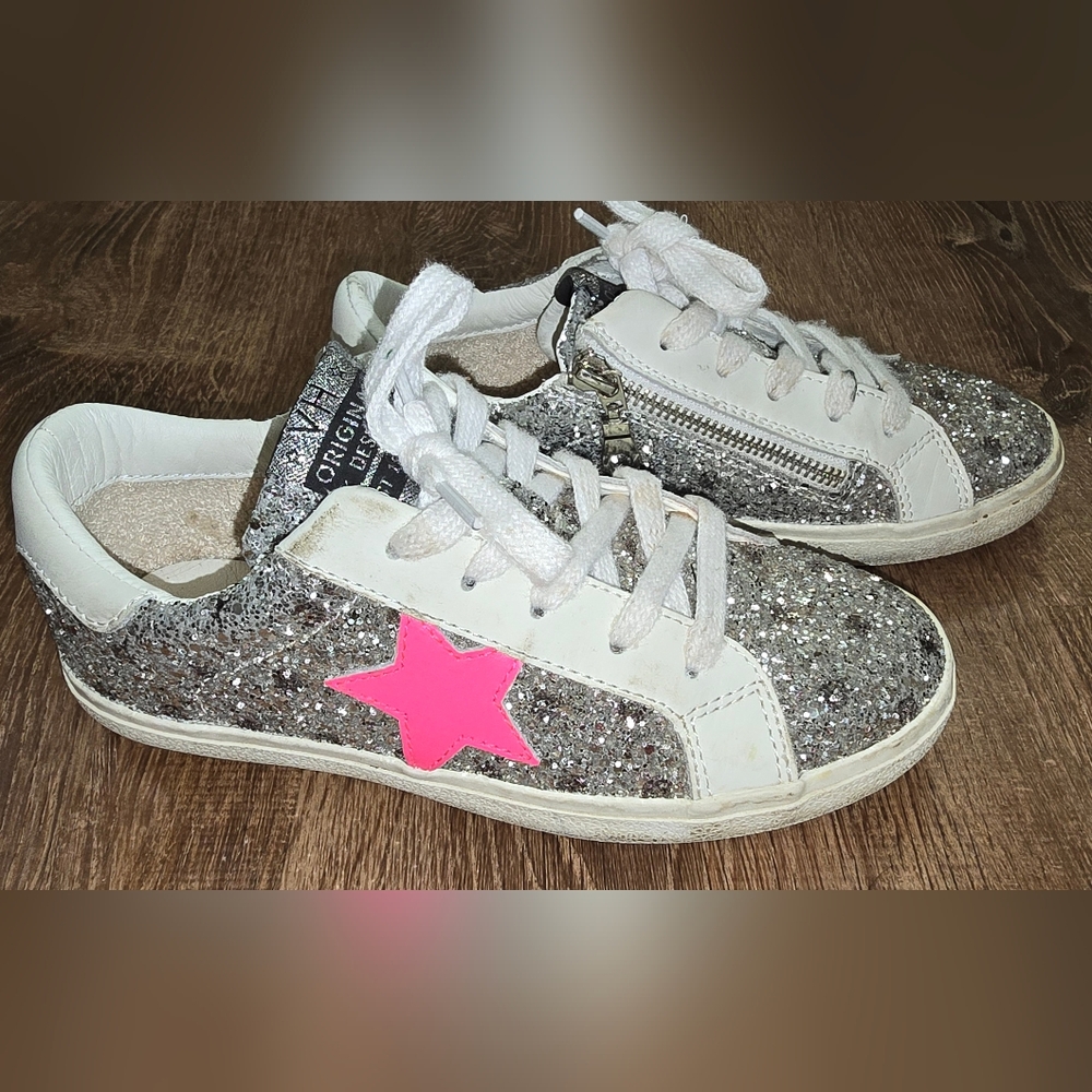 VINTAGE HAVANAS Silver Glitter Sneakers with Pink Star